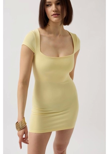 Pencere Detay Mini Dekolte Elbise fırsatları