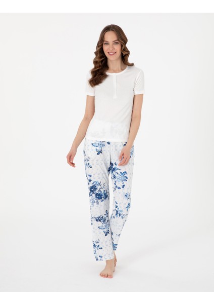 Kadın Beyaz Kısakollu Pijama Takımı 50318991-VR013