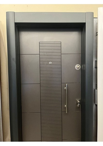 Çelik Kapı, Tırnaklı Çelik Kapı, Daire Kapısı, Çelik Kapı, Ahşap Desenli Kapı Sol Açılım modelleri