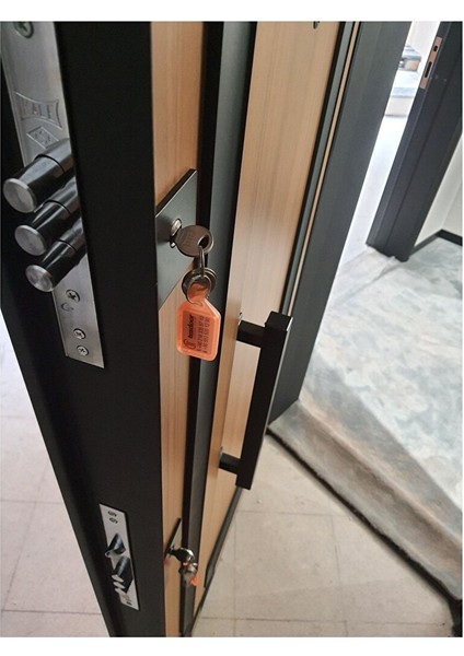 Çelik Kapı,kabartma Desenli Çelik Kapı, Daire Kapısı, Çelik Kapı Sağ Açılım indirimleri