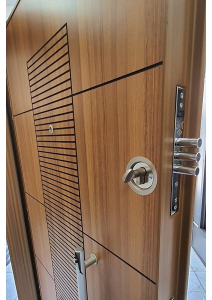 Eskitme Görünüm Çelik Kapı, Ahşap Desenli Daire Kapısı, Çelik Kapı Sol Açılım modelleri