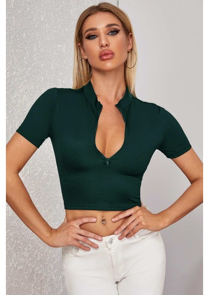 Özel Kadın Yeşil Yarım Fermuarlı ve Kısa Kollu Crop Top Bluz Fırsat!!!