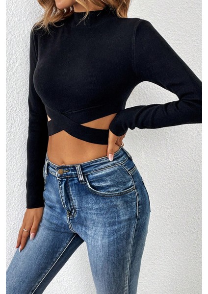 Özel Kadın Siyah Çapraz Bel Detaylı Dik Yaka Uzun Kol Crop Top Bluz Fırsat!!! fırsatları