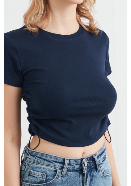 Basic Yanları Stoperli Crop Tişört indirimleri