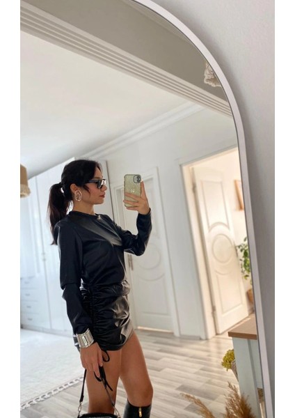 Kadın Uzun Kollu Bisiklet Yaka Yandan Büzgülü Kısa Deri Elbise indirimleri