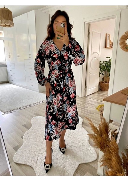 Kadın Uzun Kollu Kruvaze Yaka Beli Lastikli Yandan Yırtmaçlı Desenli Dalgıç Elbise indirimleri