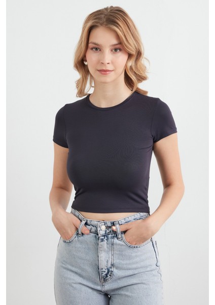 Basic Bisiklet Yaka Crop Tişört