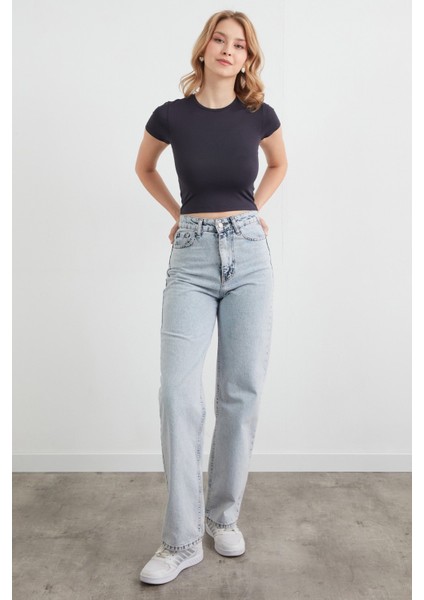 Basic Bisiklet Yaka Crop Tişört fiyatları