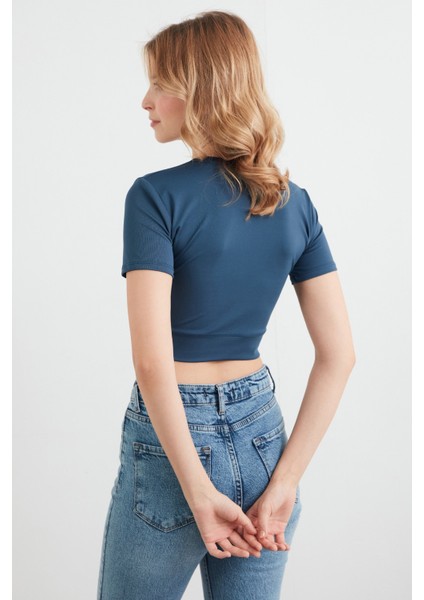 Basic Yarım Fermuarlı Dalgıç Kumaş Crop Tişört modelleri