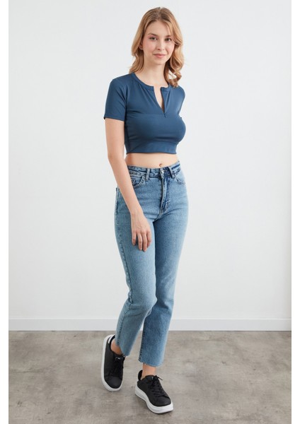 Basic Yarım Fermuarlı Dalgıç Kumaş Crop Tişört fırsatları