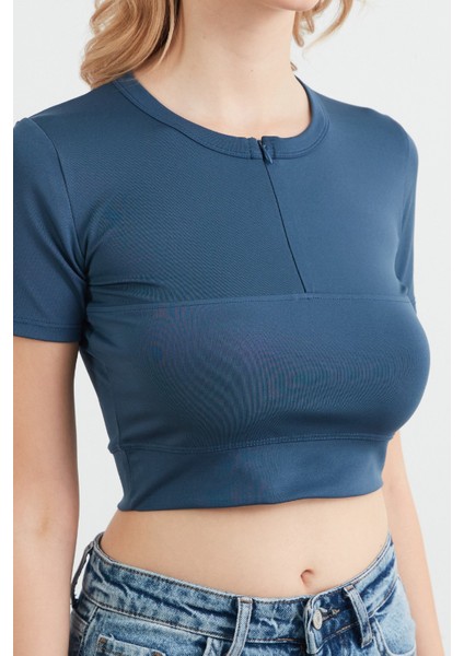 Basic Yarım Fermuarlı Dalgıç Kumaş Crop Tişört indirimleri