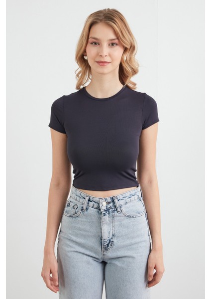 Basic Bisiklet Yaka Crop Tişört