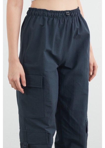 Beli Lastikli Paraşüt Kumaş Jogger Pantolon indirimleri