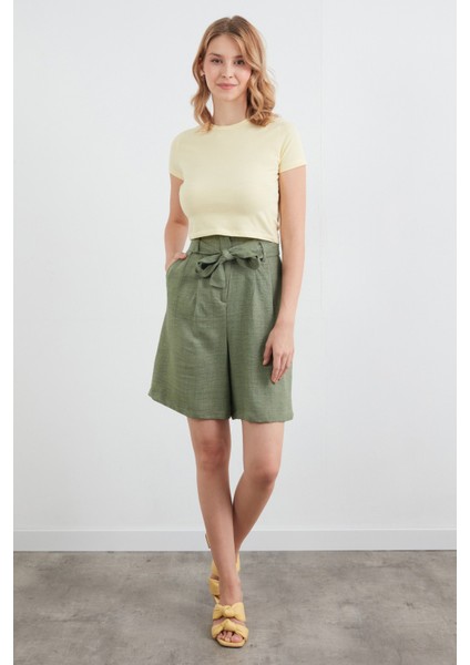 Beli Kuşaklı Cepli Şort