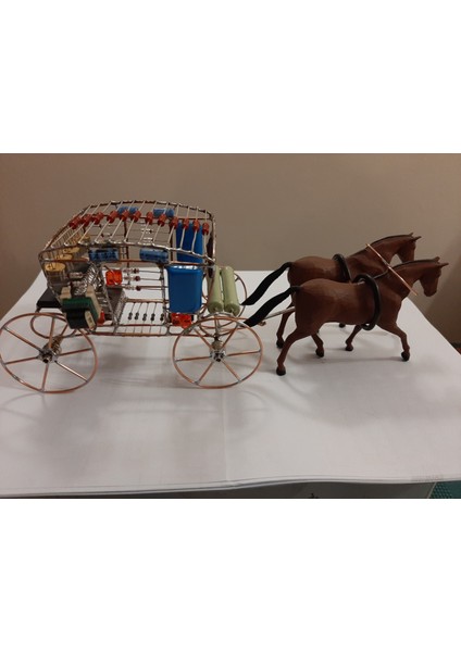 3D Baskılı Oyuncak At Figürü (Iki Yarıya) (Sadece Plastik Aparattır!!!) 3D modelleri