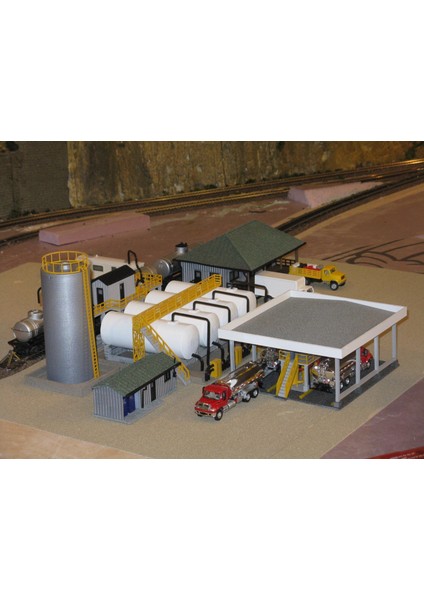Ho Ölçekli Yakıt Dağıtım Tesisi (Sadece Plastik Aparattır!!!) 3D fiyatları