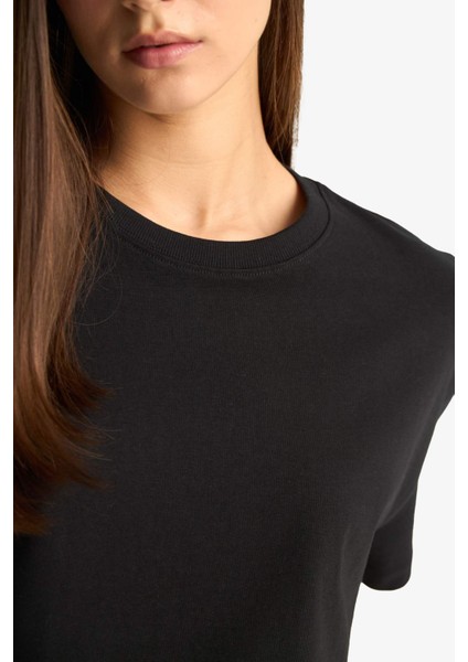 Oversize Geniş Kalıp Bisiklet Yaka Basic Düz Siyah Kısa Kollu Tişört E4935AX25AU indirimleri