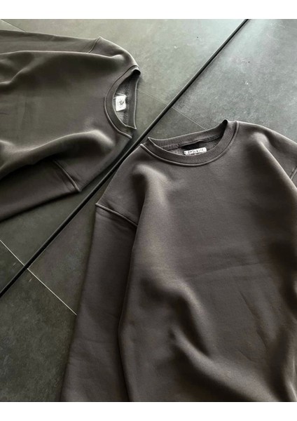Kışlık Bisiklet Yaka Üç Iplik Basic Sweatshirt - Füme fiyatları