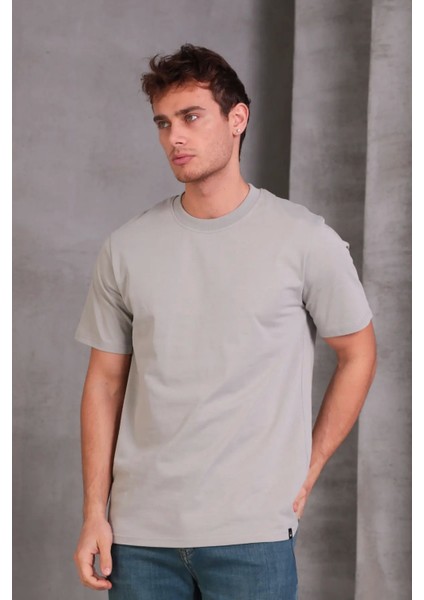 Erkek Relax Fit Bisiklet Yaka %100 Pamuk Rahat Kesim Basic Tişört modelleri
