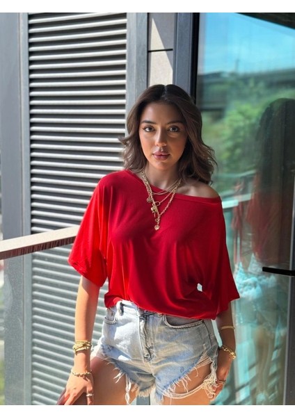 Kadın Tek Omuzu Açık Kısa Kollu Salaş Viskon Bluz