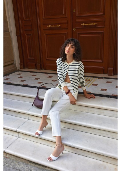 Beyaz Cilt Tek Bant Topuklu Kadın Terlik