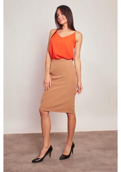 Astarlı Yüksek Bel Diz Altı Hafif Likralı Yırtmaçlı Kumaş Ofis Kalem Etek-Camel fırsatları