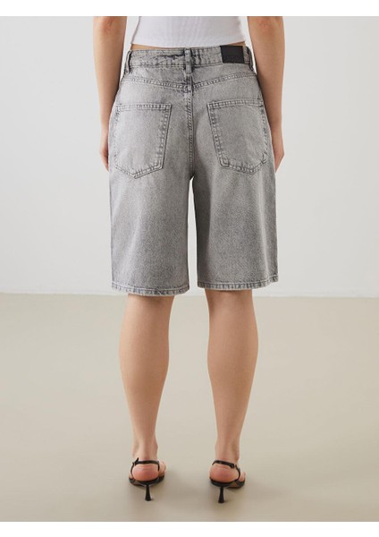 Bermuda Fit Kadın Jean Şort (S5) fırsatları