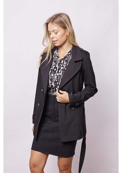 Kadın Kruvaze Anvelop Kemerli Hafif Likralı Kumaş Trençkot Ceket-Siyah fırsatları
