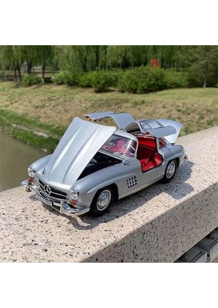 1:32 Benzs 300SL Alaşım Araba Modeli Döküm Metal Klasik Araçlar Araba Modeli Simülasyon Ses ve Işık Koleksiyonu Çocuk Oyuncakları Hediyeler (Yurt Dışından) fiyatları