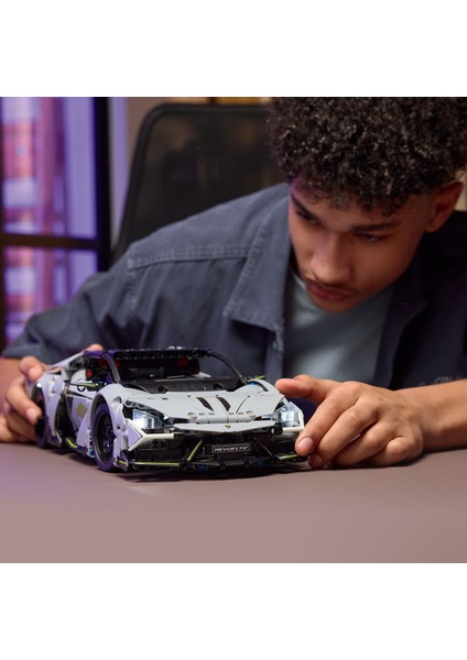 ® Technic Lamborghini Revuelto Süper Spor Araba 42214 - 10 Yaş ve Üzeri Çocuklar için STEM Oyuncak Yapım Seti (1135 Parça)