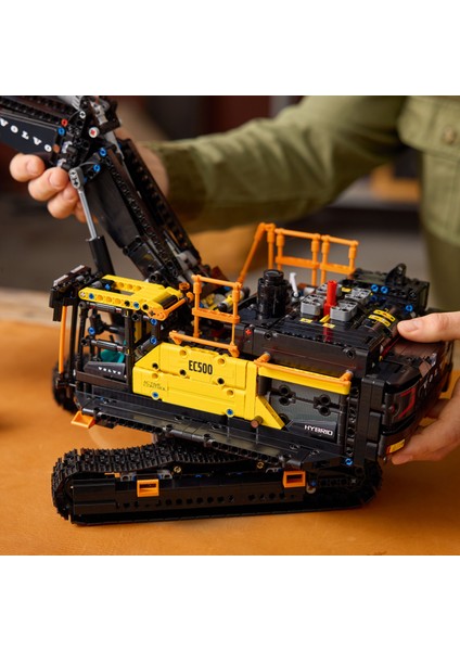 ® Technic Volvo EC500 Hybrid Ekskavatör 42215 – Yetişkinler Için Motorlu ve Fonksiyonel Inşaat Aracı Model Yapım Seti (2359P)