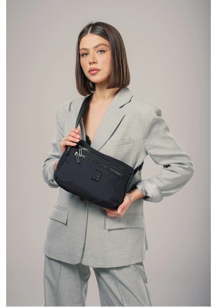 17990 Siyah Omuz Çantası Ccs London fiyatları