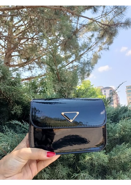 Çapraz Askılı Siyah Mini Kutu Omuz Çantası
