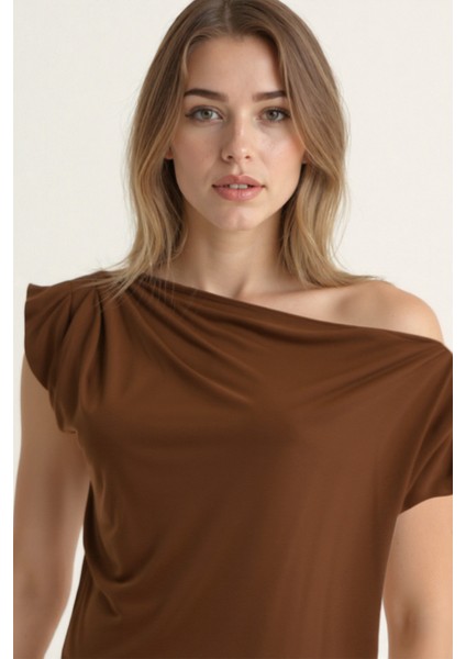 Tek Omuzu Büzgü Detaylı Bluz fiyatları