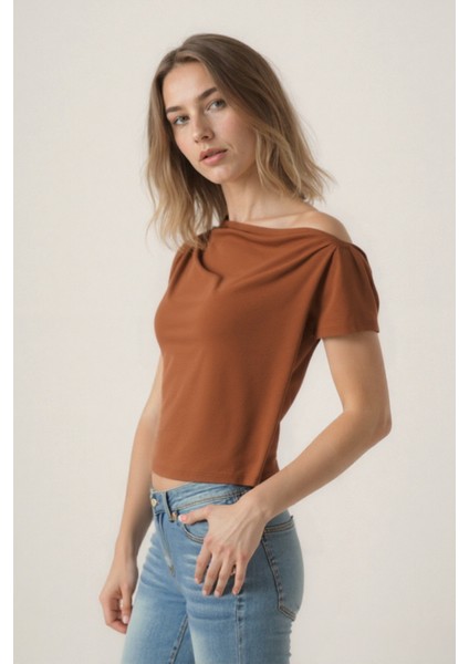 Tek Omuzu Büzgü Detaylı Bluz modelleri