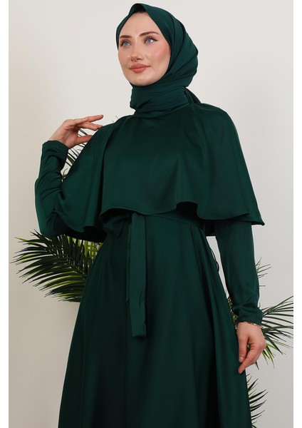 Mona Pelerinli Elbise Zümrüt indirimleri