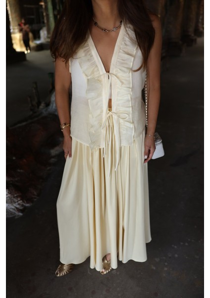 Fırfırlı Bağlamalı Yelek fırsatları