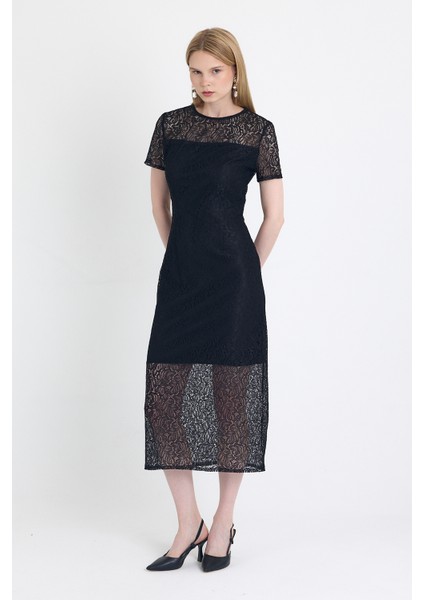 Siyah Dantel Detaylı Kısa Kollu Midi Elbise 251669