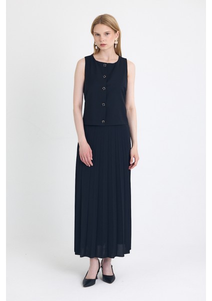 Siyah Ön Düğmeli Pliseli Elbise 251627