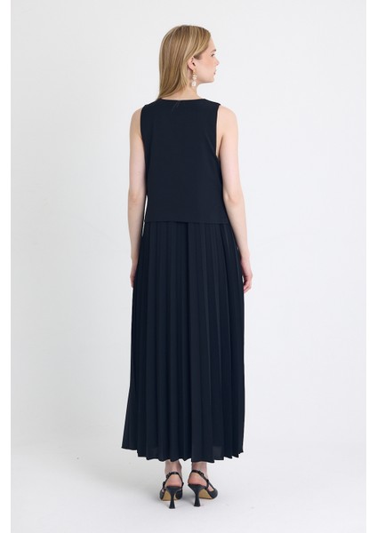 Siyah Ön Düğmeli Pliseli Elbise 251627 indirimleri