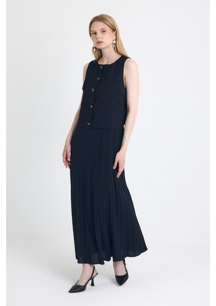 Siyah Ön Düğmeli Pliseli Elbise 251627 fiyatları