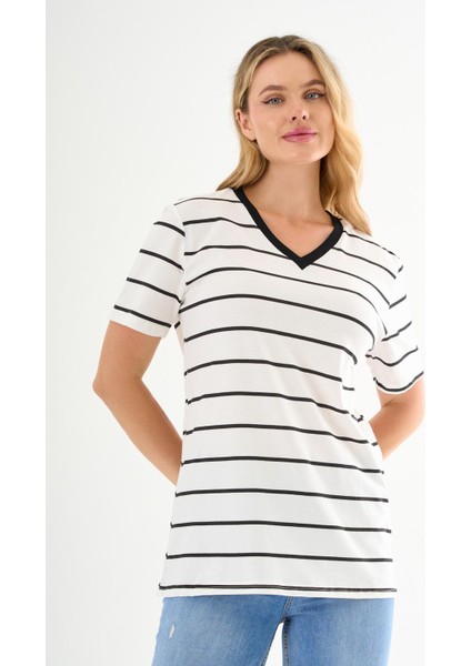 Alexandergardı V Yaka Çizgili T-Shirt
