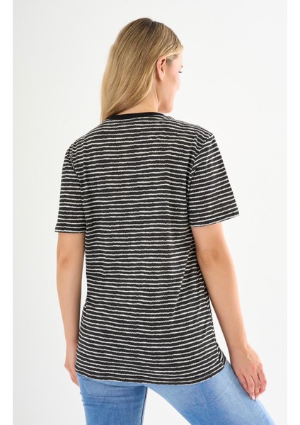 Alexandergardı V Yaka Çizgili T-Shirt indirimleri