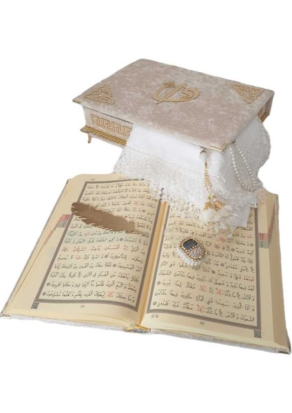 Kişiye Özel Reşal Ayaklı Kutulu Orta Boy Kur'an-I Kerim (Krem) modelleri