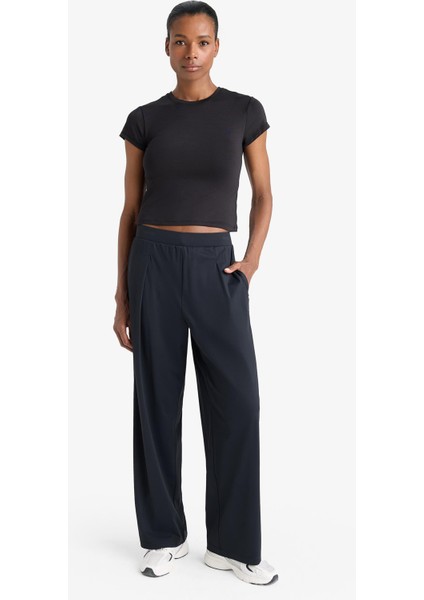 Fit Straight Fit Geniş Paça Standart Boy İnce Sporcu Pantolon fırsatları