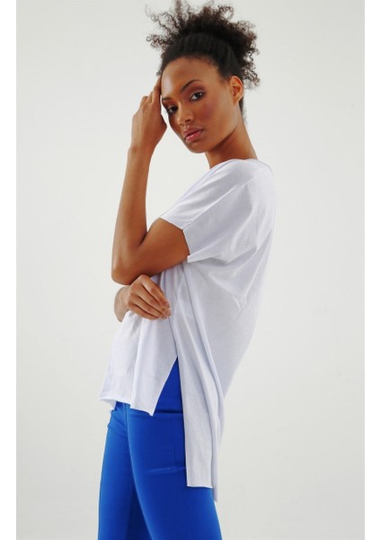 V Yaka Yırtmaçlı Tunik -Beyaz modelleri