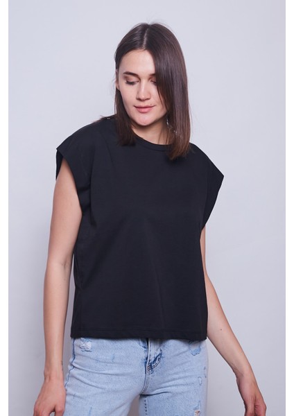 Kadın Geniş Sıfır Yaka Kısa Kol Pamuk Kumaş Oversize Tshirt-Siyah indirimleri