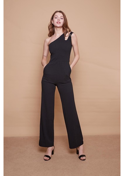 Likralı Krep Kumaş Tek Omuz Aksesuarlı Yan Cepli Bol Paça Abiye Nişan Ofis Tulum-Siyah