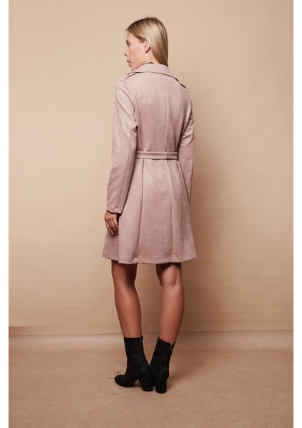 Kadın Hafif Likralı Süet Kumaş Anvelop Kruvaze Cepli Uzun Kol Diz Boy Trençkot-Vizon indirimleri