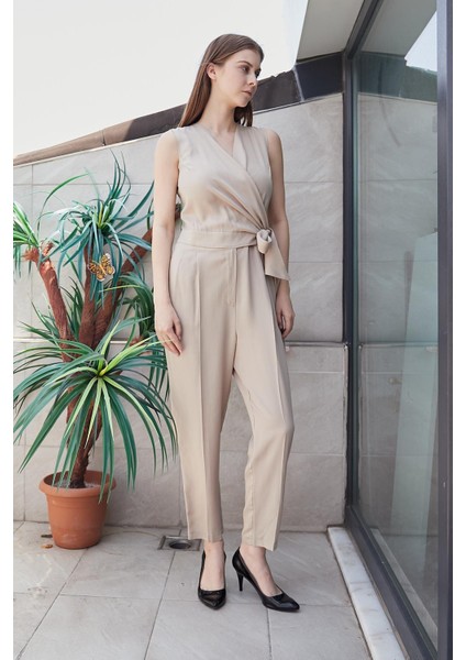 %100 Iyocell Akıcı Şık Kumaş Anvelop Kruvaze Bağcıklı Cepli Önü Pileli Dar Paça Tulum -Taş